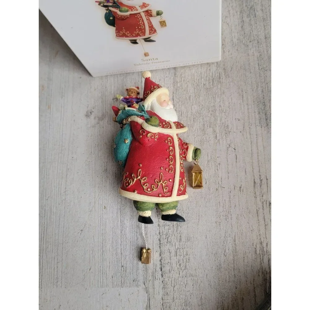 Hallmark 2006 Santa Yuletide Treasures ornament Xmas magic‎
